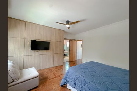 Casa à venda com 380m², 3 quartos e 2 vagasSuíte 1