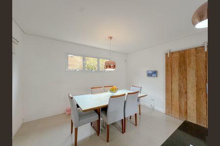 Casa à venda com 380m², 3 quartos e 2 vagasCozinha