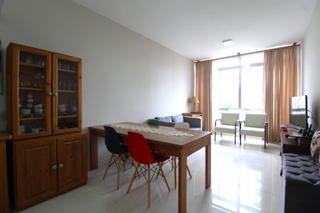 Sala de apartamento à venda com 3 quartos, 76m² em Indianópolis, São Paulo