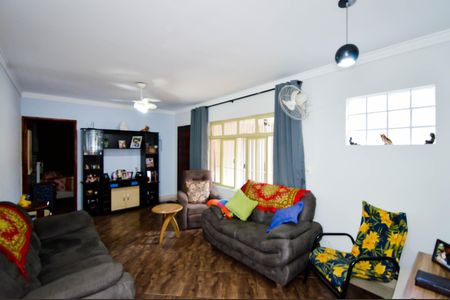 Casa à venda com 125m², 2 quartos e 3 vagasSala