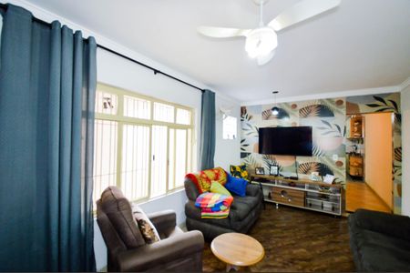 Sala de casa à venda com 2 quartos, 125m² em Jardim Santa Mena, Guarulhos