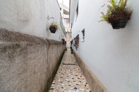 Casa à venda com 128m², 4 quartos e 2 vagasCorredor