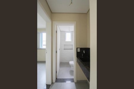 Apartamento à venda com 77m², 3 quartos e 2 vagas Apartamento à venda com 77m², 3 quartos e 2 vagasBanheiro Social