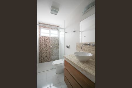 Apartamento à venda com 125m², 3 quartos e 1 vaga Apartamento à venda com 125m², 3 quartos e 1 vagaBanheiro