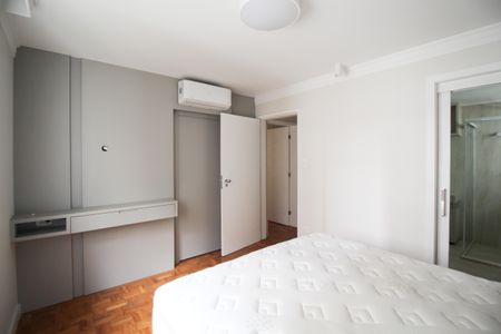 Apartamento à venda com 125m², 3 quartos e 1 vaga Apartamento à venda com 125m², 3 quartos e 1 vagaSuíte