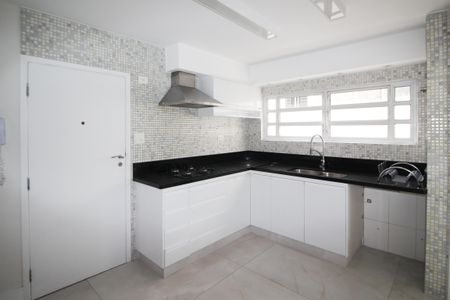 Apartamento à venda com 125m², 3 quartos e 1 vaga Apartamento à venda com 125m², 3 quartos e 1 vagaCozinha