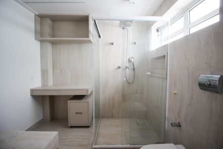 Apartamento à venda com 125m², 3 quartos e 1 vaga Apartamento à venda com 125m², 3 quartos e 1 vagaBanheiro de Suíte