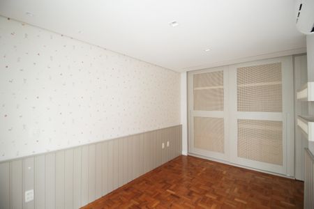 Apartamento à venda com 125m², 3 quartos e 1 vaga Apartamento à venda com 125m², 3 quartos e 1 vagaQuarto