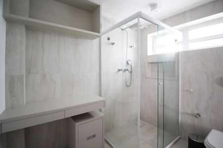 Apartamento à venda com 125m², 3 quartos e 1 vaga Apartamento à venda com 125m², 3 quartos e 1 vagaBanheiro de Suíte