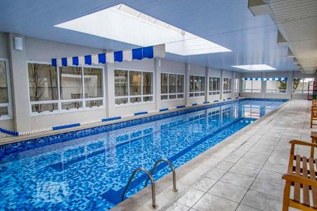 Apartamento à venda com 96m², 2 quartos e 2 vagas Apartamento à venda com 96m², 2 quartos e 2 vagasÁrea comum - Piscina Coberta