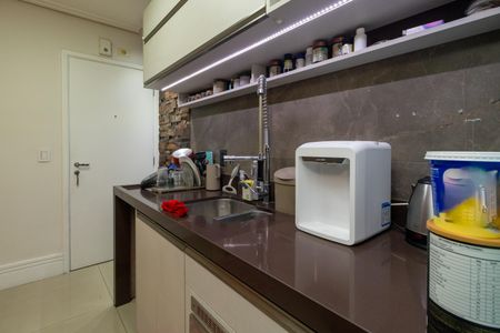 Apartamento à venda com 96m², 2 quartos e 2 vagas Apartamento à venda com 96m², 2 quartos e 2 vagasCozinha