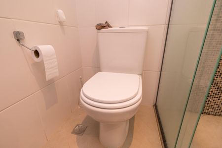 Apartamento à venda com 96m², 2 quartos e 2 vagas Apartamento à venda com 96m², 2 quartos e 2 vagasBanheiro Suíte 2