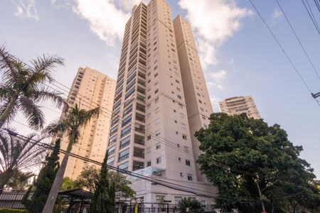 Apartamento à venda com 96m², 2 quartos e 2 vagas Apartamento à venda com 96m², 2 quartos e 2 vagasFachada e portaria