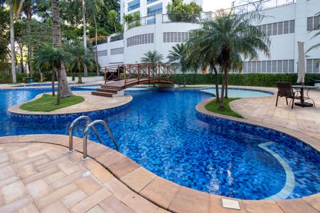 Apartamento à venda com 96m², 2 quartos e 2 vagas Apartamento à venda com 96m², 2 quartos e 2 vagasÁrea comum - Piscina