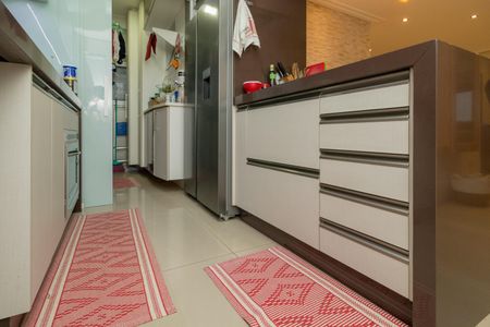 Apartamento à venda com 96m², 2 quartos e 2 vagas Apartamento à venda com 96m², 2 quartos e 2 vagasCozinha