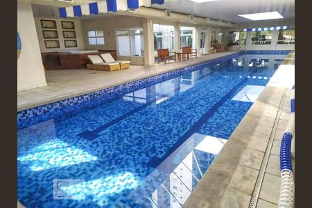 Apartamento à venda com 96m², 2 quartos e 2 vagas Apartamento à venda com 96m², 2 quartos e 2 vagasÁrea comum - Piscina Coberta