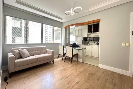 Sala de apartamento para alugar com 2 quartos, 58m² em Centro, Florianópolis