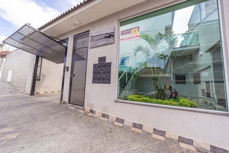 Casa de condomínio à venda com 50m², 2 quartos e 1 vaga Casa de condomínio à venda com 50m², 2 quartos e 1 vagaFachada