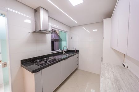 Casa de condomínio à venda com 50m², 2 quartos e 1 vaga Casa de condomínio à venda com 50m², 2 quartos e 1 vagaCozinha