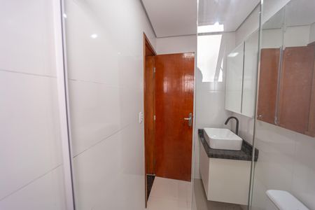 Casa de condomínio à venda com 50m², 2 quartos e 1 vaga Casa de condomínio à venda com 50m², 2 quartos e 1 vagaBanheiro