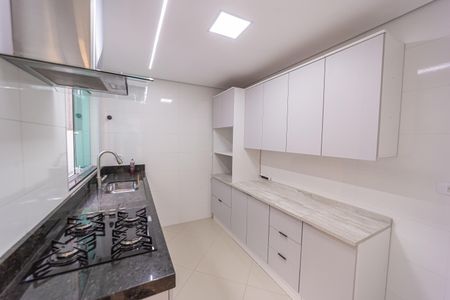 Casa de condomínio à venda com 50m², 2 quartos e 1 vaga Casa de condomínio à venda com 50m², 2 quartos e 1 vagaCozinha