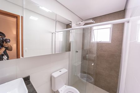 Casa de condomínio à venda com 50m², 2 quartos e 1 vaga Casa de condomínio à venda com 50m², 2 quartos e 1 vagaBanheiro