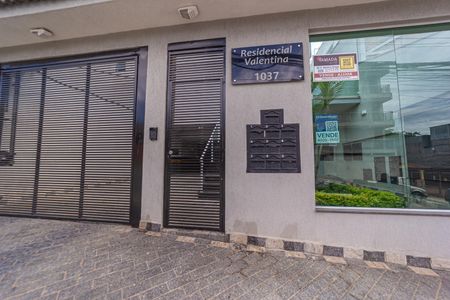 Casa de condomínio à venda com 50m², 2 quartos e 1 vaga Casa de condomínio à venda com 50m², 2 quartos e 1 vagaFachada