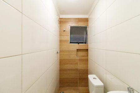 Banheiro de apartamento para alugar com 1 quarto, 49m² em Parque Edu Chaves, São Paulo