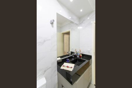 Casa à venda com 94m², 2 quartos e 2 vagasBanheiro