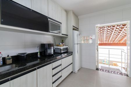 Casa à venda com 94m², 2 quartos e 2 vagasCozinha