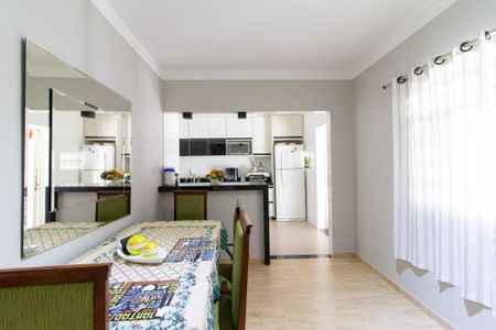 Casa à venda com 94m², 2 quartos e 2 vagasCozinha