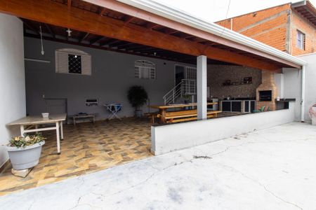 Casa à venda com 94m², 2 quartos e 2 vagasÁrea externa