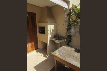 Casa à venda com 122m², 2 quartos e 1 vagaÁrea externa