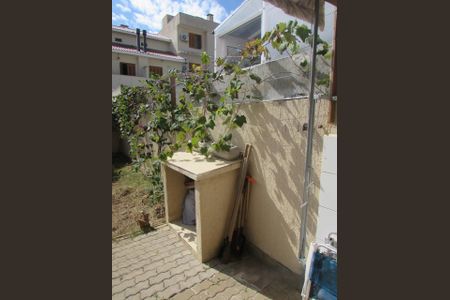 Casa à venda com 122m², 2 quartos e 1 vagaÁrea externa