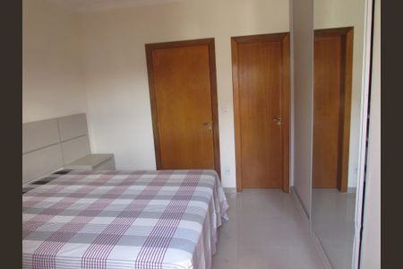 Casa à venda com 122m², 2 quartos e 1 vagaQuarto