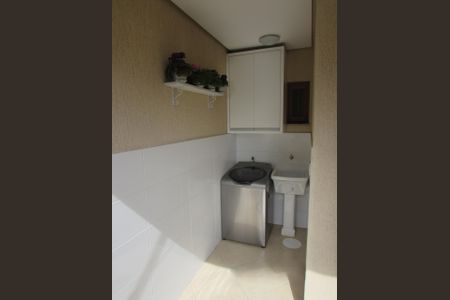 Casa à venda com 122m², 2 quartos e 1 vagaÁrea de serviço