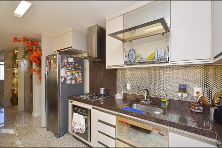 Apartamento à venda com 106m², 2 quartos e 1 vagaCozinha