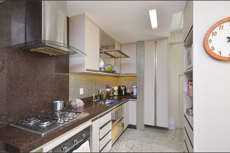 Apartamento à venda com 106m², 2 quartos e 1 vagaCozinha