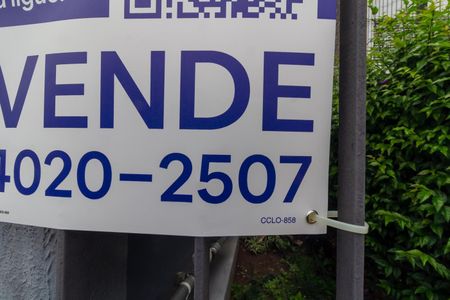 Apartamento à venda com 54m², 2 quartos e 1 vaga Apartamento à venda com 54m², 2 quartos e 1 vagaPlaca