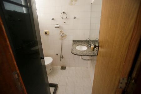 Apartamento à venda com 136m², 2 quartos e 1 vagaBanheiro Social
