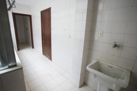 Apartamento à venda com 136m², 2 quartos e 1 vagaÁrea de Serviço