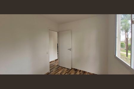 Quarto 01 de apartamento para alugar com 2 quartos, 36m² em Jardim das Oliveiras, Itaquaquecetuba
