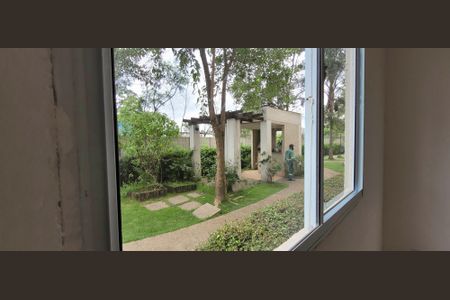 Quarto 01 Vista de apartamento para alugar com 2 quartos, 36m² em Jardim das Oliveiras, Itaquaquecetuba