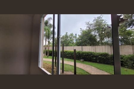 Sala Vista de apartamento para alugar com 2 quartos, 36m² em Jardim das Oliveiras, Itaquaquecetuba