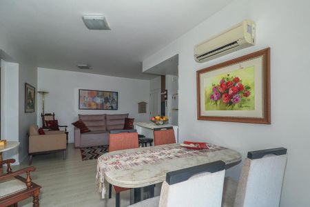 Sala de apartamento à venda com 2 quartos, 67m² em Bom Jesus, Porto Alegre