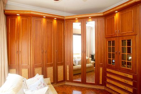 Apartamento para alugar com 170m², 3 quartos e 2 vagasQuarto 2 Suíte