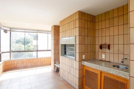 Apartamento para alugar com 170m², 3 quartos e 2 vagasSacada com Churrasqueira