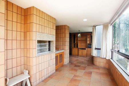 Apartamento para alugar com 170m², 3 quartos e 2 vagasSacada com Churrasqueira