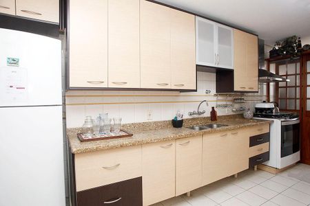 Apartamento para alugar com 170m², 3 quartos e 2 vagasCozinha