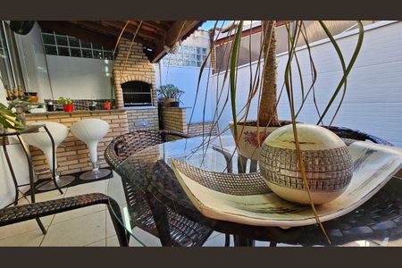 Casa de condomínio à venda com 82m², 3 quartos e 2 vagas Casa de condomínio à venda com 82m², 3 quartos e 2 vagasÁrea externa